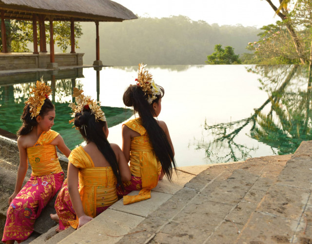 Amandari,-Indonesia--Balinese-Girls,-Dance-Troupe_Office_3019.jpg