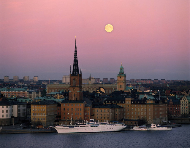 hans_strand-full_moon_over_stockholm-7474-7.jpg
