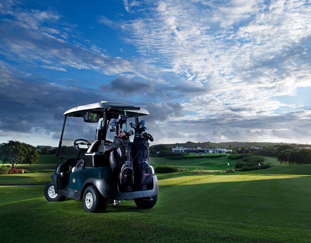 Golf-Cart-on-the-Country-Club-BM-web.jpg