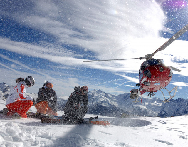 10_Heliskiing-cr-Air-Zermatt-(2)-1611238322.jpg