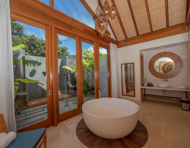 Beach-Villa-w-Pool-6.jpg