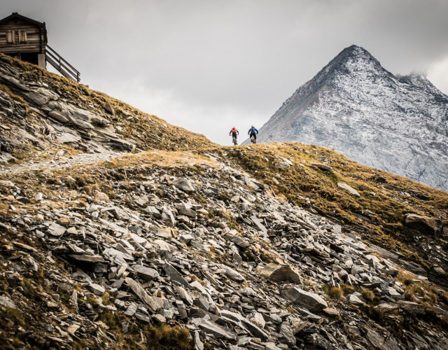 Bike-Hohsaas-(c)SaastalTourismusAG-PuzzleMedia-1611157112.jpg