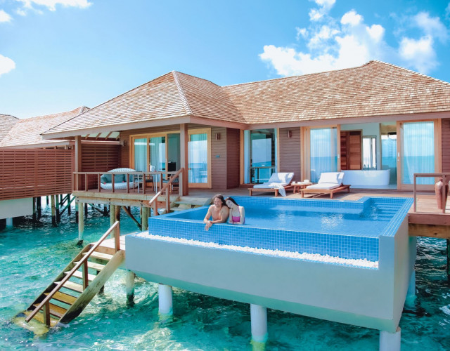 Deluxe-Water-Villa-with-Pool-2.jpg