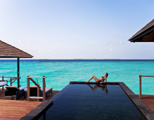 HiltonMaldivesIruFushiInfinityWaterVilla1.jpg