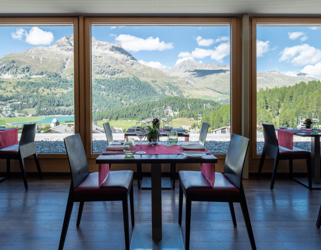 Nira-Alpina-Restaurant-Stars-_8_.jpg