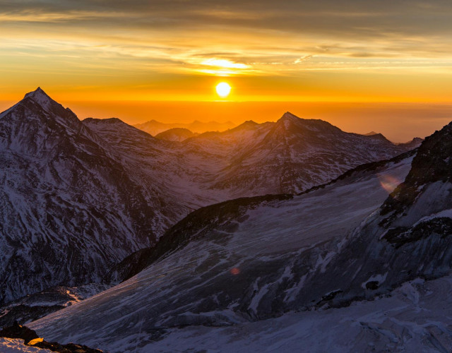 Sunrise-Mittelallalin-(c)SaastalTourismusAG-LorantBuntie-1611157148.jpg