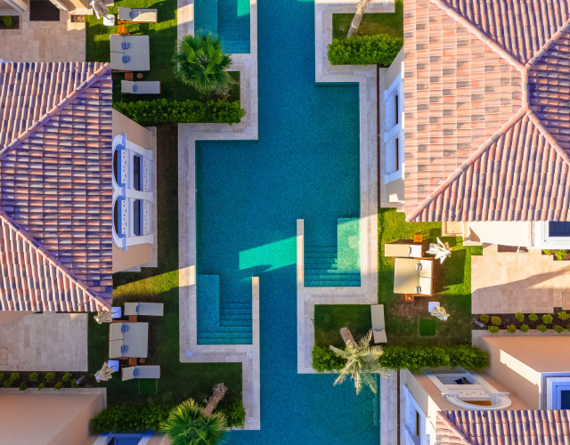 RPSI_Executive_villas_pool-web.jpg