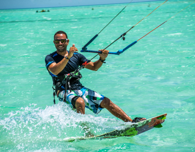 Club_Paradisio_El_Gouna_Osmosis_Water_Sports_KiteSurfing_6-min.jpg