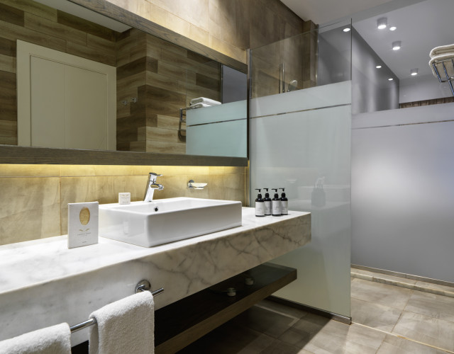 Ancient_Sands_Golf_Resort_and_Residence_El_Gouna_Deluxe_Room_Bathroom-web.jpg