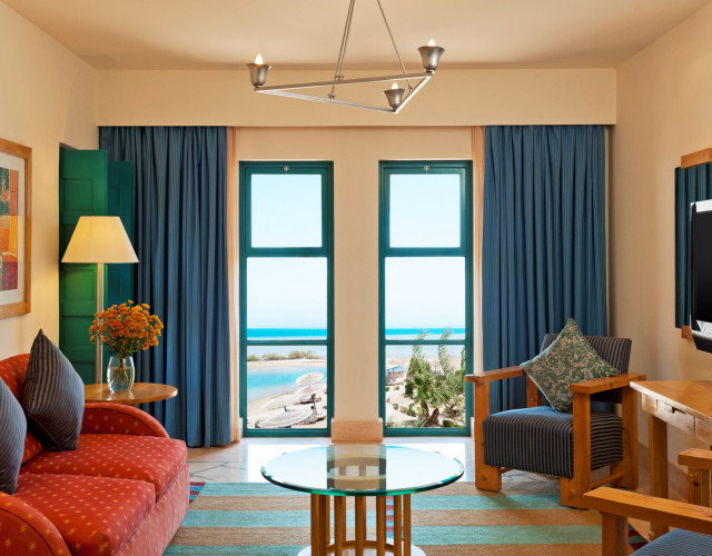 Sheraton-Miramar-Resort---Suite-Palace_web.jpg