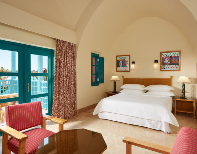 Sheraton-Miramar-gouna-King-Classic-Guest-Room-_web.jpg