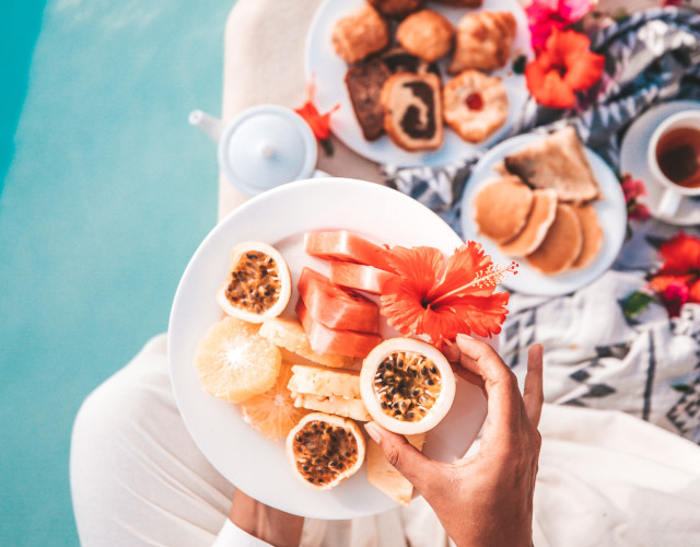 Dining---Breakfast-by-the-pool-web.jpg