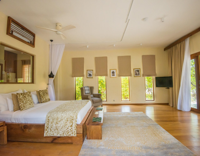 Villa---upper-floor-bedroom-web.jpg