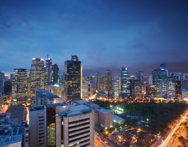 Manila-Makati-Skyline01-David-Hettich-web.jpg