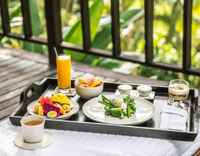 COMO-Shambhala-Estate_In-room-breakfast.jpg