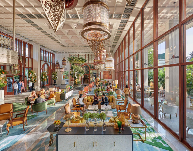 Mandarin-Oriental,-Bangkok---Lobby-Crop-web.jpg