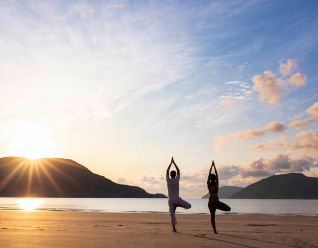 Yoga_On_The_Beach_[8535-LARGE].jpg