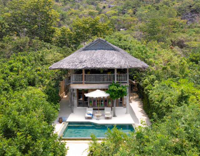 ninh-van-bay-vietnam_Beachfront_Pool_Villa-aerial-web.jpg