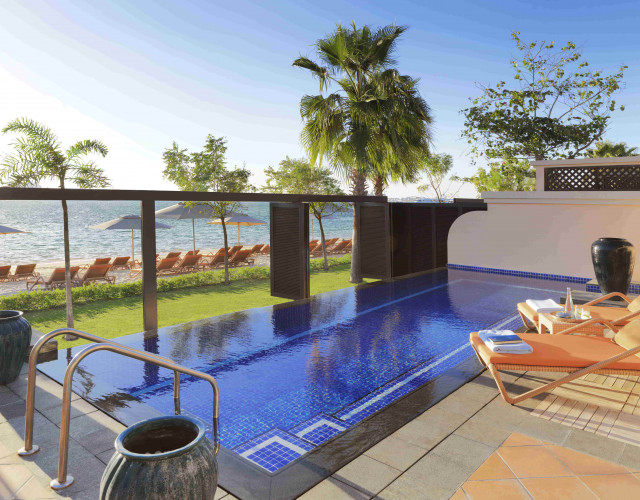 Anantara---One-Bedroom-Beach-Pool-Villa-(5)-min.jpg