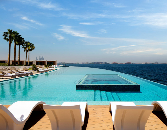 Burj-Al-Arab-Jumeirah---The-Terrace---Salt-Pool.jpg