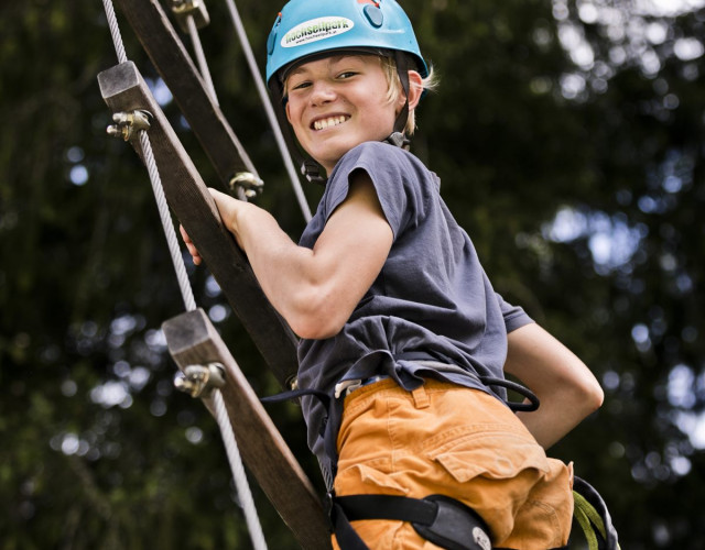 family-in-the-high-rope-park-1200x1800.jpg