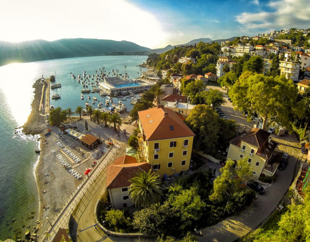 Herceg-Novi-town-web.jpg