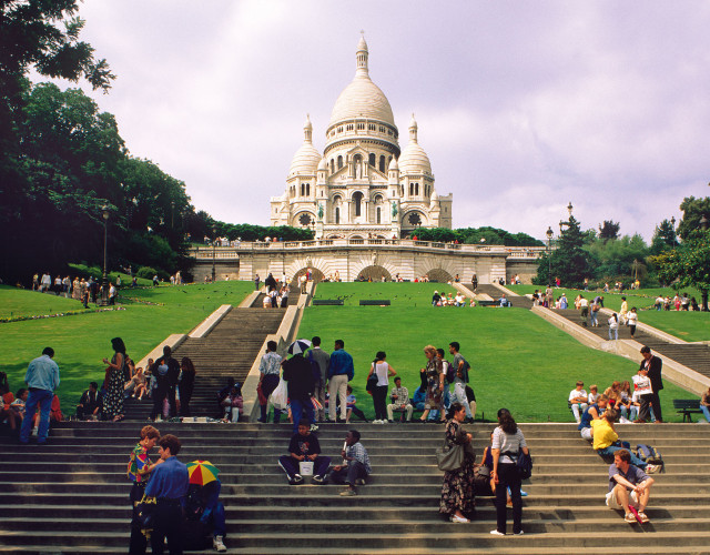 La-Butte-Montmartre,-Le-Sacre-Coeur-web.jpg