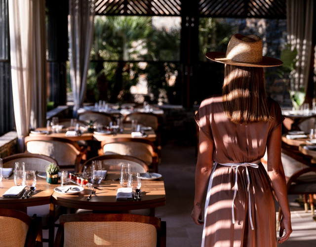 DC_Ocean_Restaurant_Breakfast_Girl_01-web.jpg