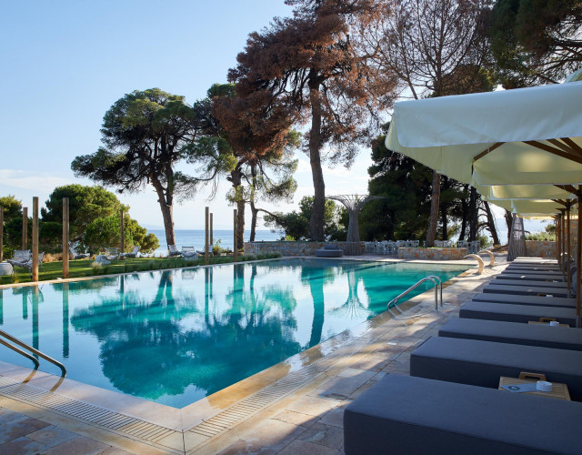 Nest-pool-(3)_web.jpg
