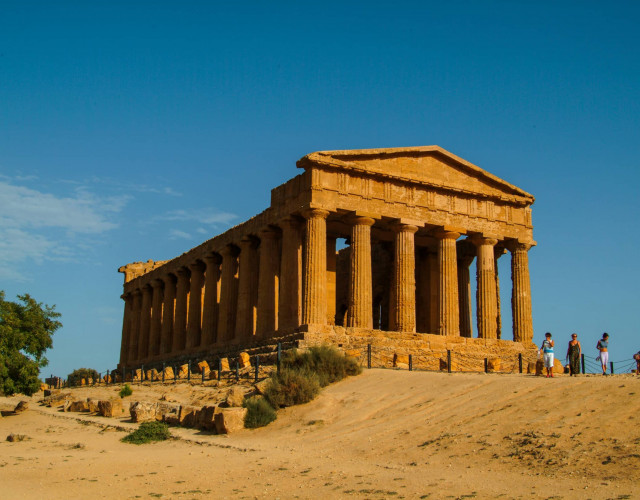 Agrigento-Tempio-della-Concordia.jpg