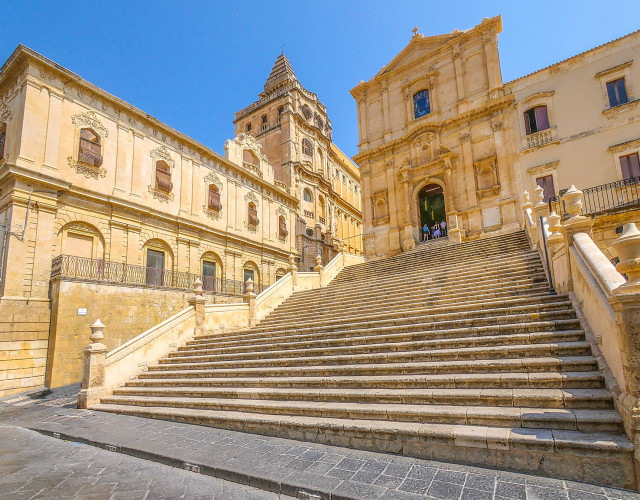 Noto-Cattedrale.jpg