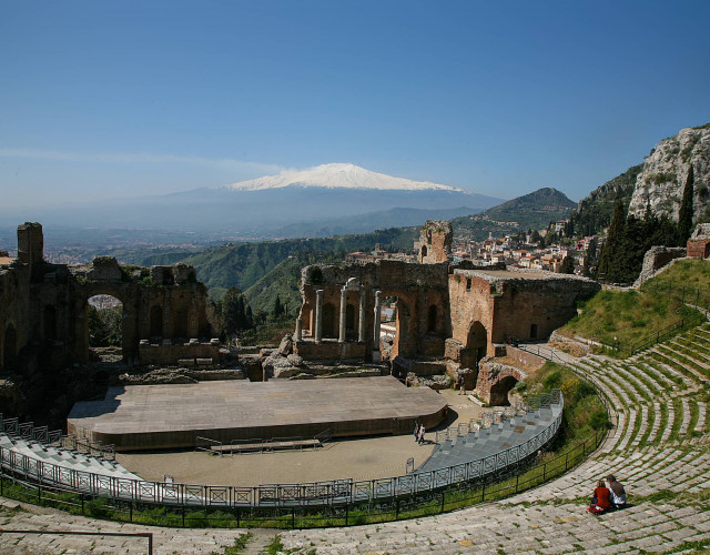 Teatro-Antico-a-Taormina.jpg