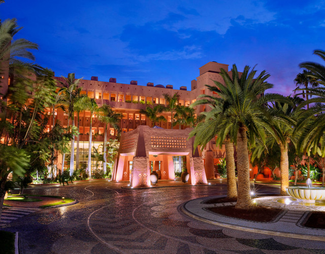 The-Ritz-Carlton,-Abama---Entrance-at-night-web.jpg