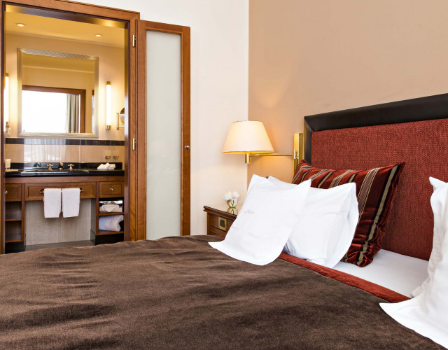 B1K-Superior-Double-Room-(5).jpg