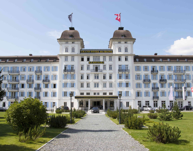 Hotel_outside2018-min.jpg