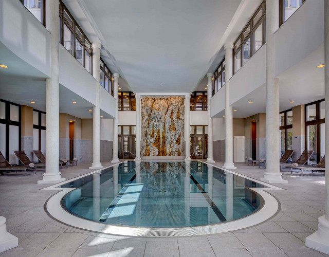 Pool-Frontal_1-min.jpg