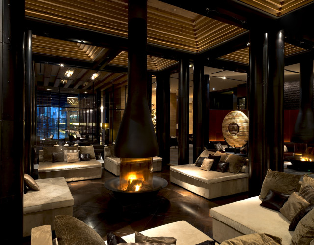 CAM-Dining-The-Lobby-02.jpg