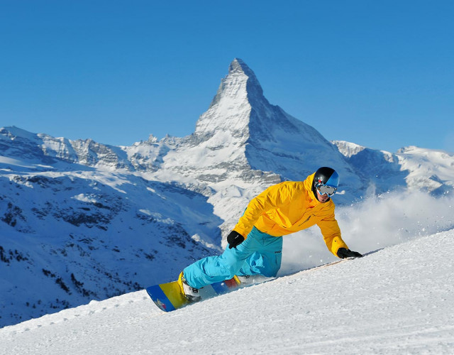 activities_winter_001_winter-sports-zermatt_01.jpg