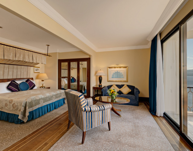 KIIST_Grand-Deluxe-Bosphorus-View-Room_2-web.jpg