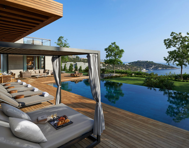 bodrum-suite-mandarin-villa-pool-01.jpg