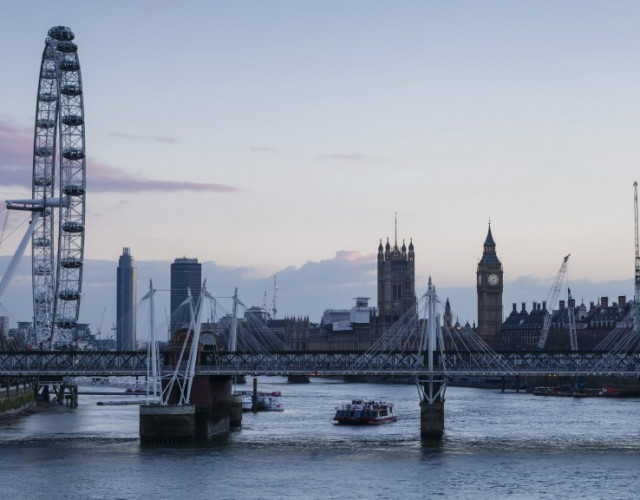 VB_020_4K-London-Eye-and-Thames.jpg