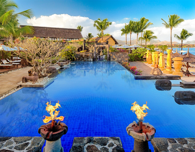 58642808-H1-The_Oberoi_Mauritius_-_Lagoon_Pool.jpg