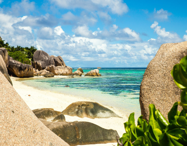 Escape-to-La-Digue---Anse-Source-D'Argent-(3)-web.jpg