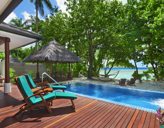 Deluxe-Beachfront-Pool-villa-1.jpg