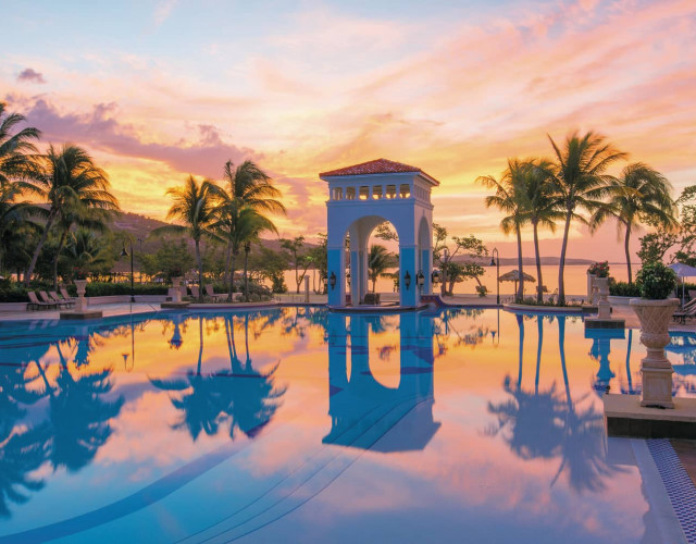 SWH_Sunrise_Main_Pool_007718.jpg