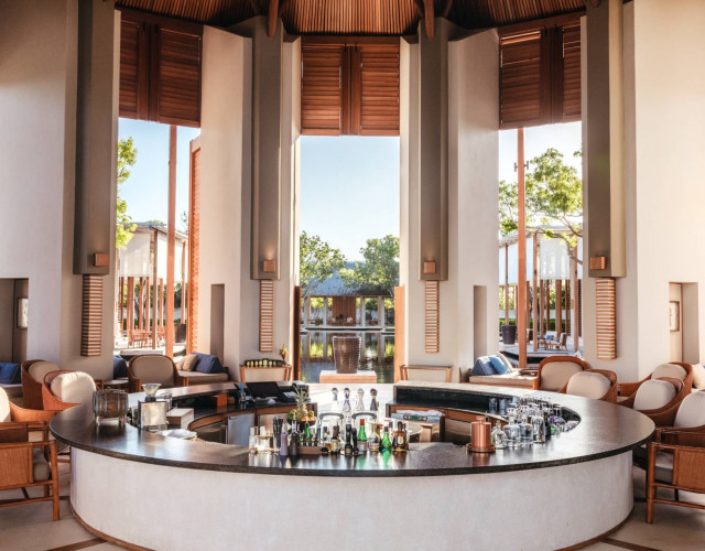 Amanyara,-Turks-&-Caicos---Bar_Office_25430.jpg