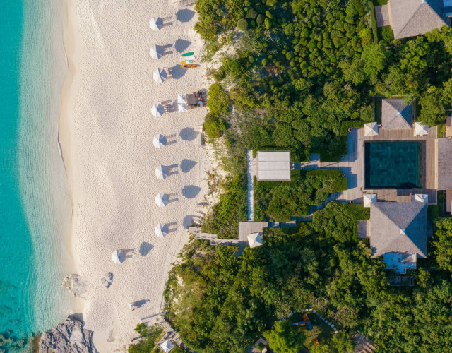 Amanyara,-Turks-&-Caicos---Beach_Office_25420.jpg