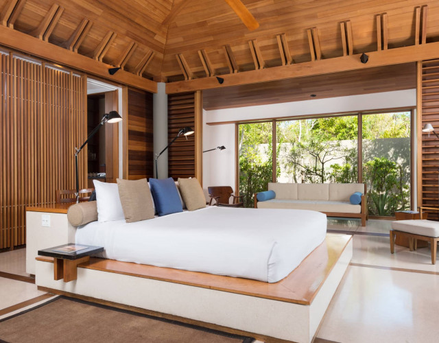 Amanyara,-Turks-and-Caicos---Pavilion-Bedroom_Office_14238.jpg