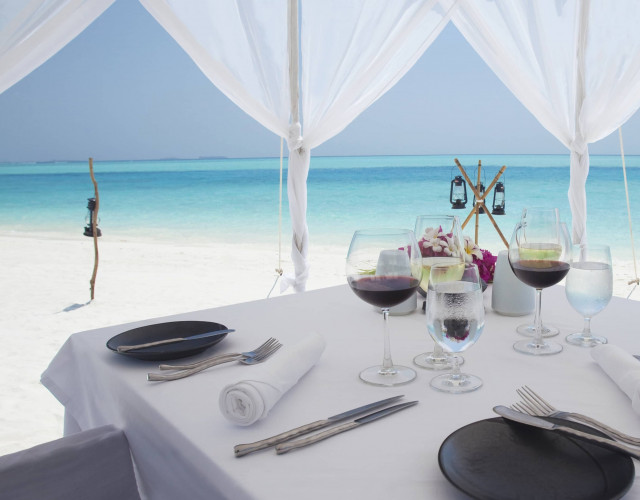 Hi_ADHI_61890125_Dining_by_Design_at_Dhigu_sunset_beach.jpg