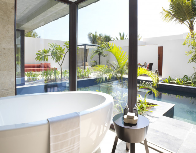 AABS_Garden_View_Pool_Villa_Bathroom_01_G_A_H-web.jpg